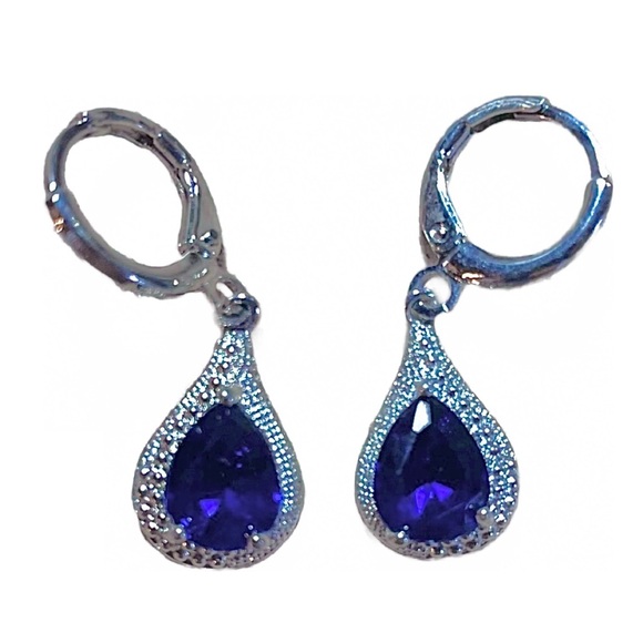 Jewelry - Sapphire lab grown. Earrings